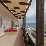Penthouse Apartment In Downtown With Seaview