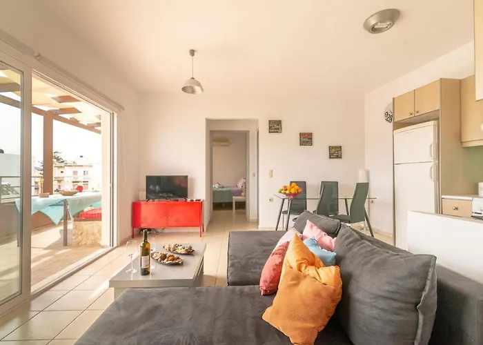 Penthouse Apartment In Downtown With Seaview
