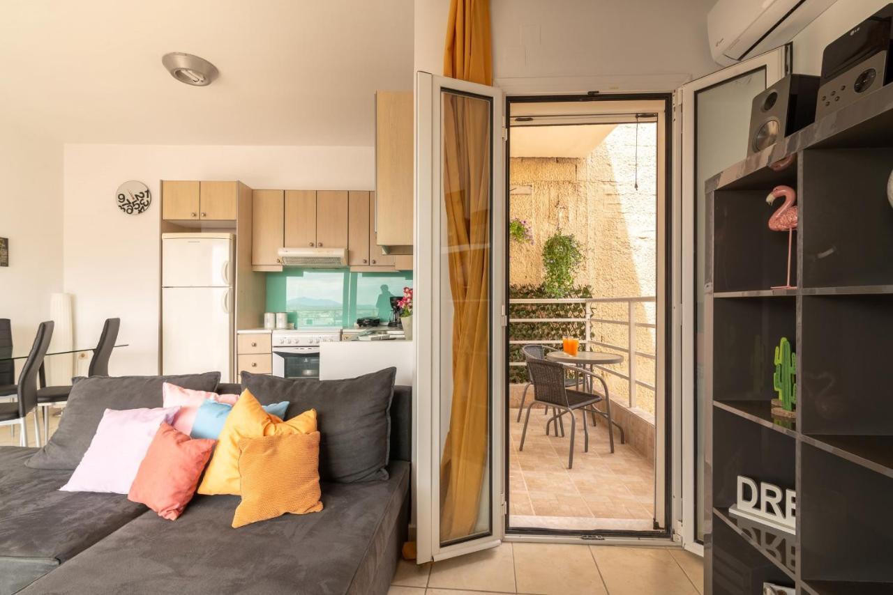 Penthouse In Downtown With Seaview Appartement Héraklion